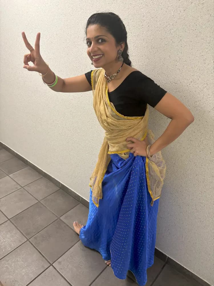 Aiswarya saying Hi! 